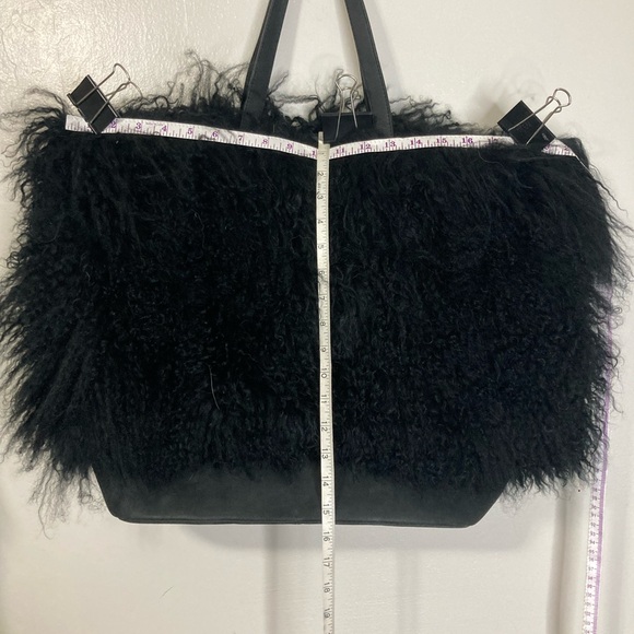 Huge weekender tote bag Mongolian fur leather bottom - Picture 11 of 11